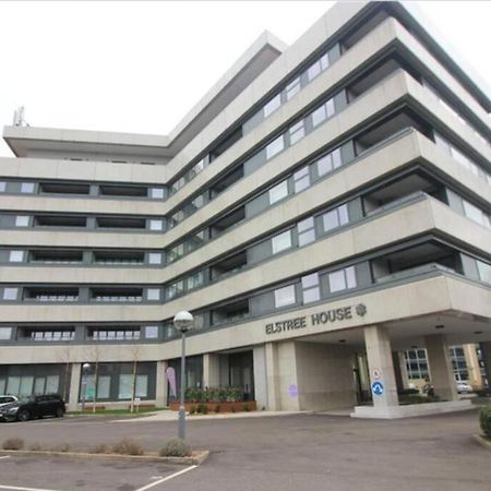 Luxury 1 Bedroom Apartment With Netflix & Parking Borehamwood Exteriér fotografie